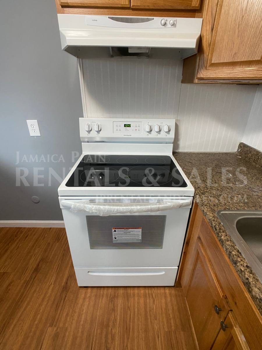 Apartment for rent at 15 Pinedale Rd #4, Roslindale, MA 02131