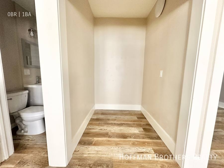 Apartment for rent at 333 W 4th St #9, Long Beach, CA 90802