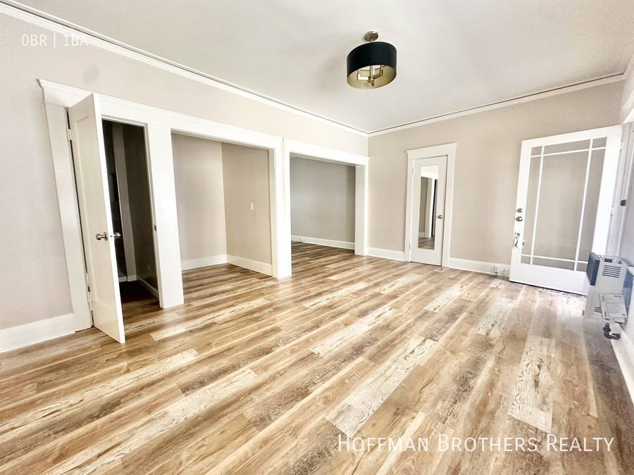 Apartment for rent at 333 W 4th St #9, Long Beach, CA 90802