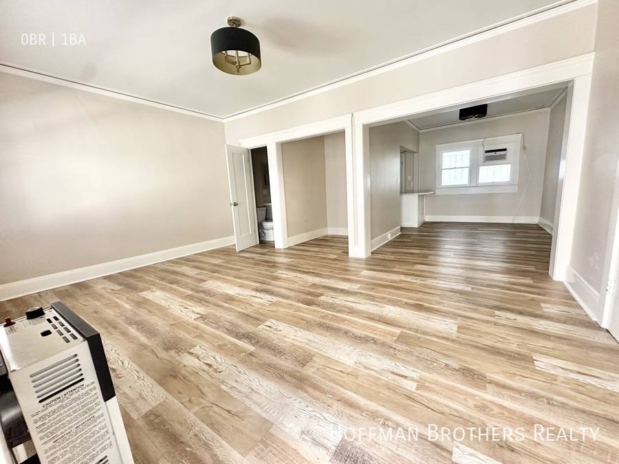 Apartment for rent at 333 W 4th St #9, Long Beach, CA 90802