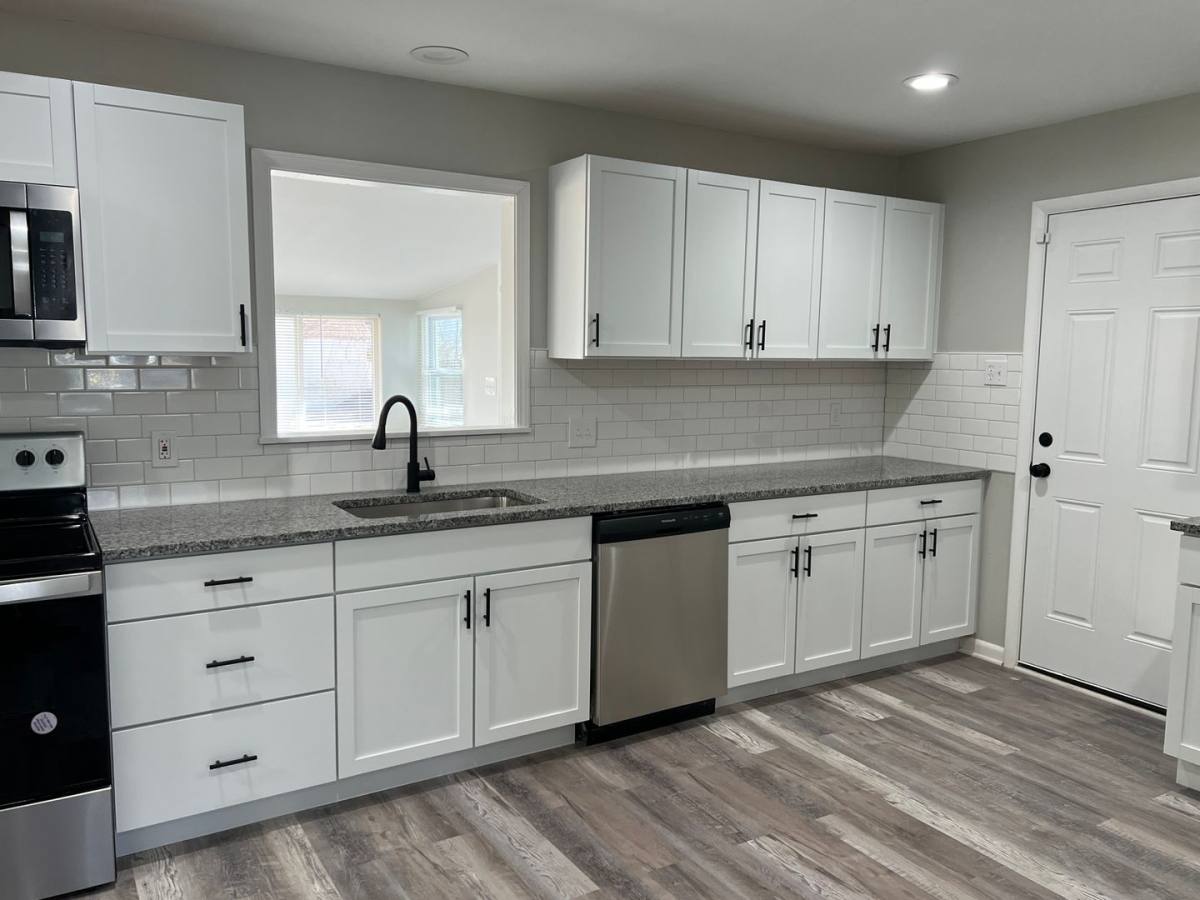 House for rent at 1660 Huxley Dr, Columbus, OH 43227