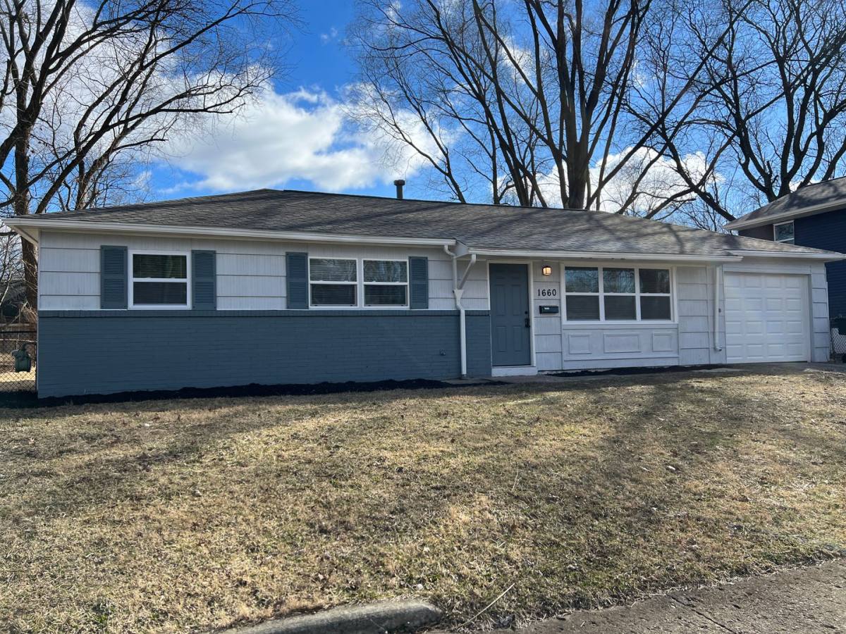 House for rent at 1660 Huxley Dr, Columbus, OH 43227
