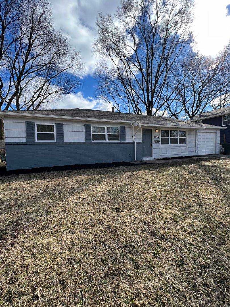 House for rent at 1660 Huxley Dr, Columbus, OH 43227