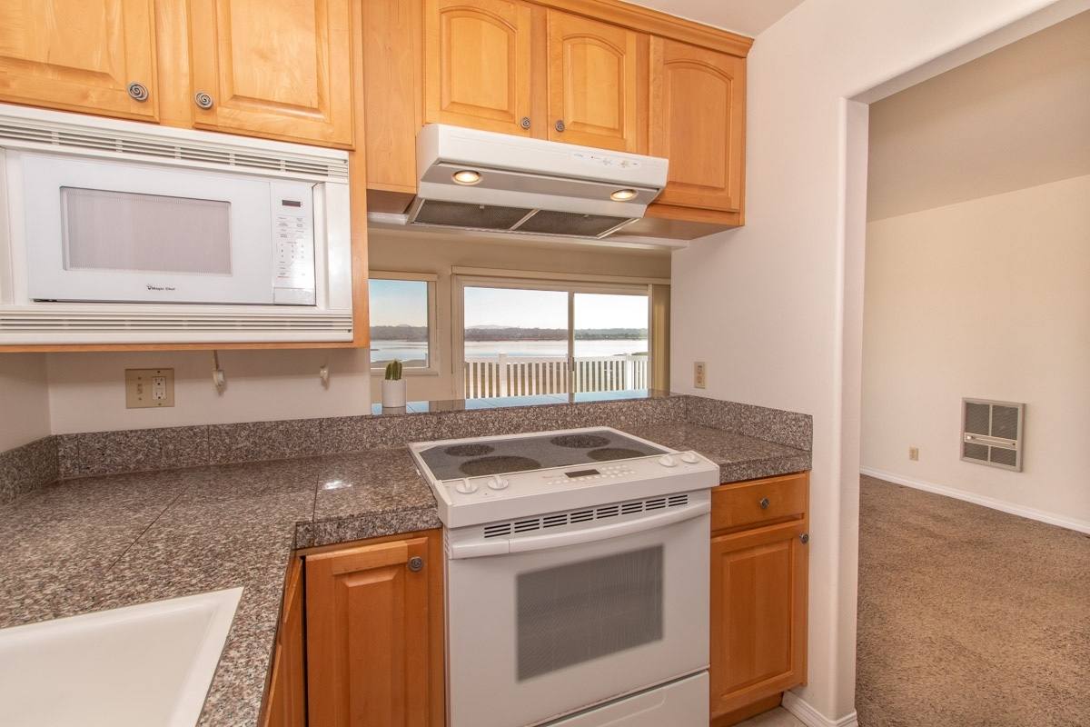 Apartment for rent at 4015 Crown Point Dr, San Diego, CA 92109