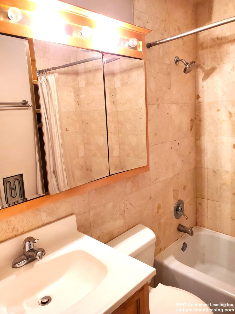 Apartment for rent at 3825 N Pine Grove #407, Chicago, IL 60613