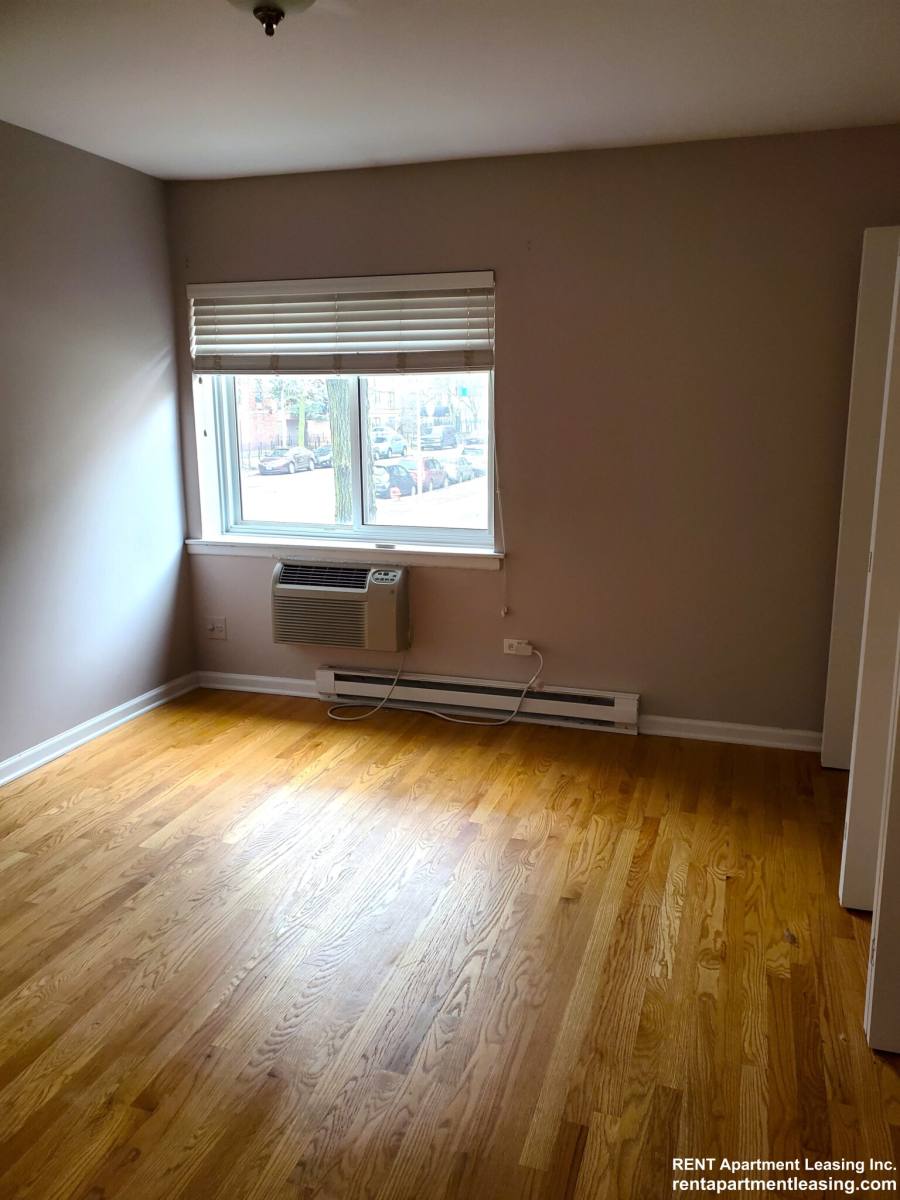 Apartment for rent at 3825 N Pine Grove #407, Chicago, IL 60613