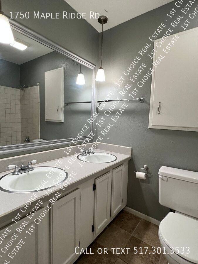 Townhouse for rent at 1750 Maple Ridge Rd, Haslett, MI 48840