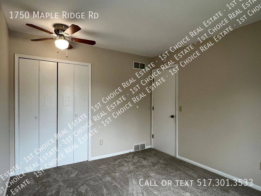 Townhouse for rent at 1750 Maple Ridge Rd, Haslett, MI 48840