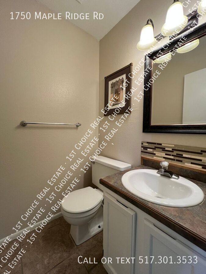 Townhouse for rent at 1750 Maple Ridge Rd, Haslett, MI 48840