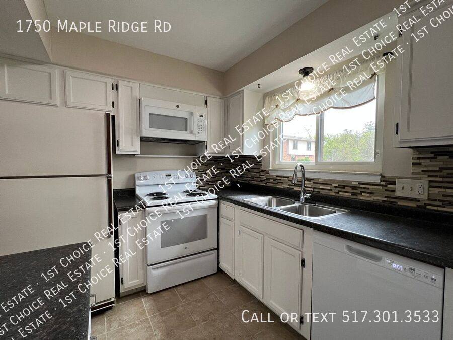 Townhouse for rent at 1750 Maple Ridge Rd, Haslett, MI 48840