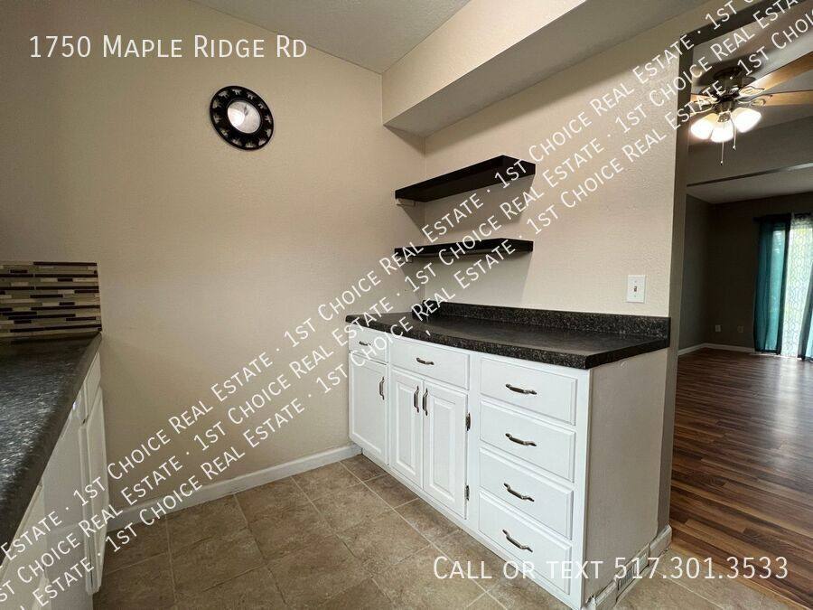 Townhouse for rent at 1750 Maple Ridge Rd, Haslett, MI 48840