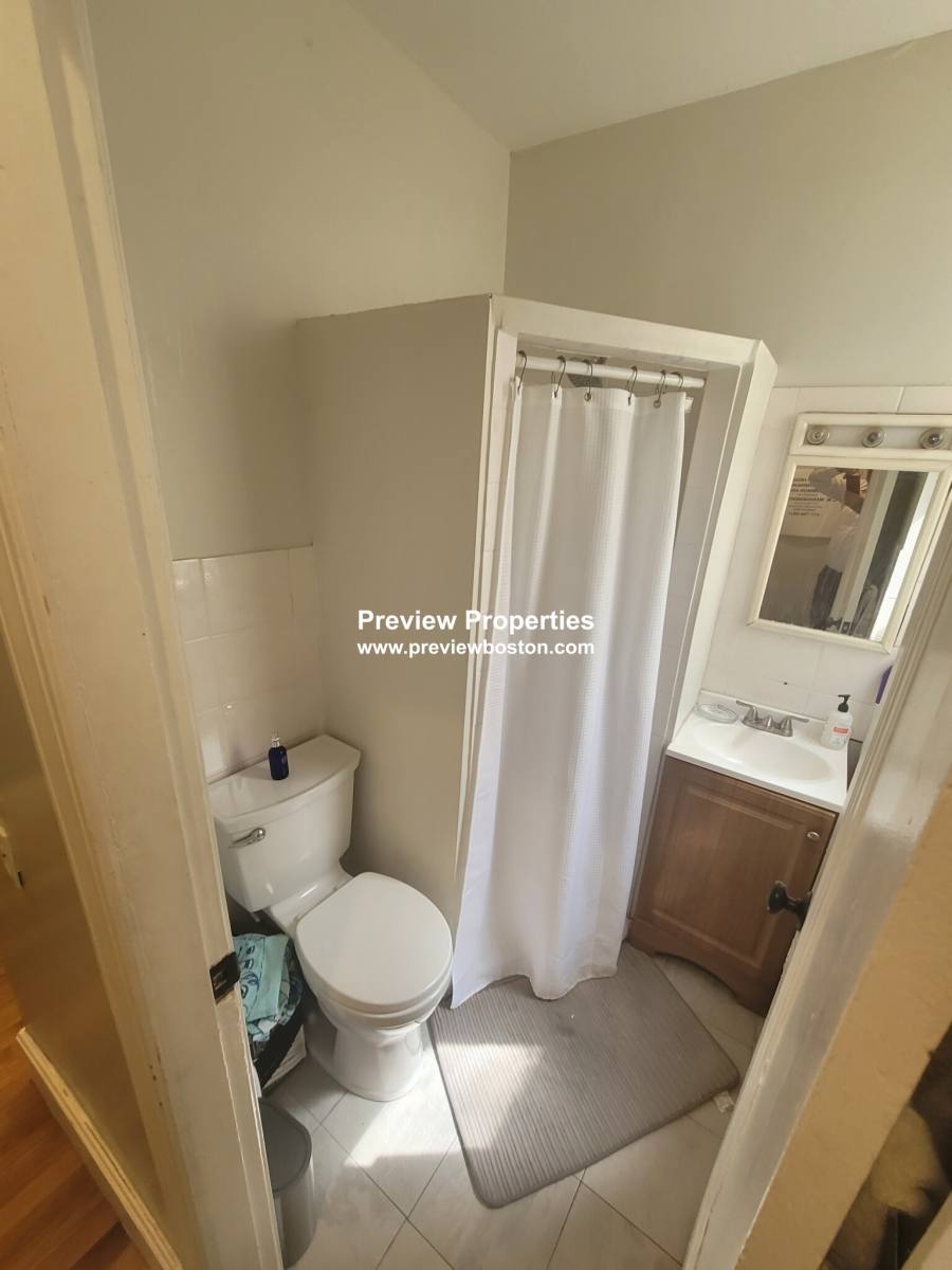 Apartment for rent at 1997 Commonwealth Ave #1, Brighton, MA 02135