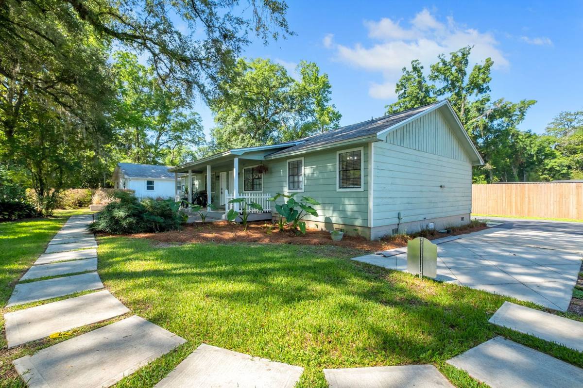 Townhouse for rent at 723 E Tennessee St #B, Tallahassee, FL 32308