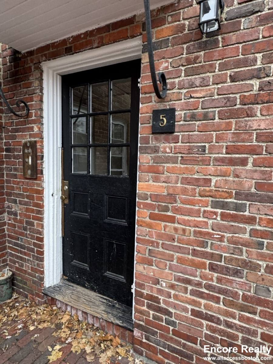 Apartment for rent at 38 Gibson St #5D, Cambridge, MA 02138