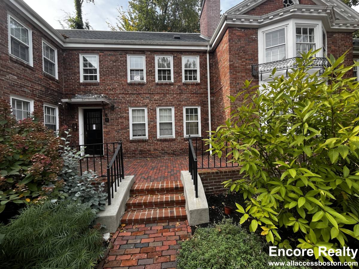 Apartment for rent at 38 Gibson St #5D, Cambridge, MA 02138