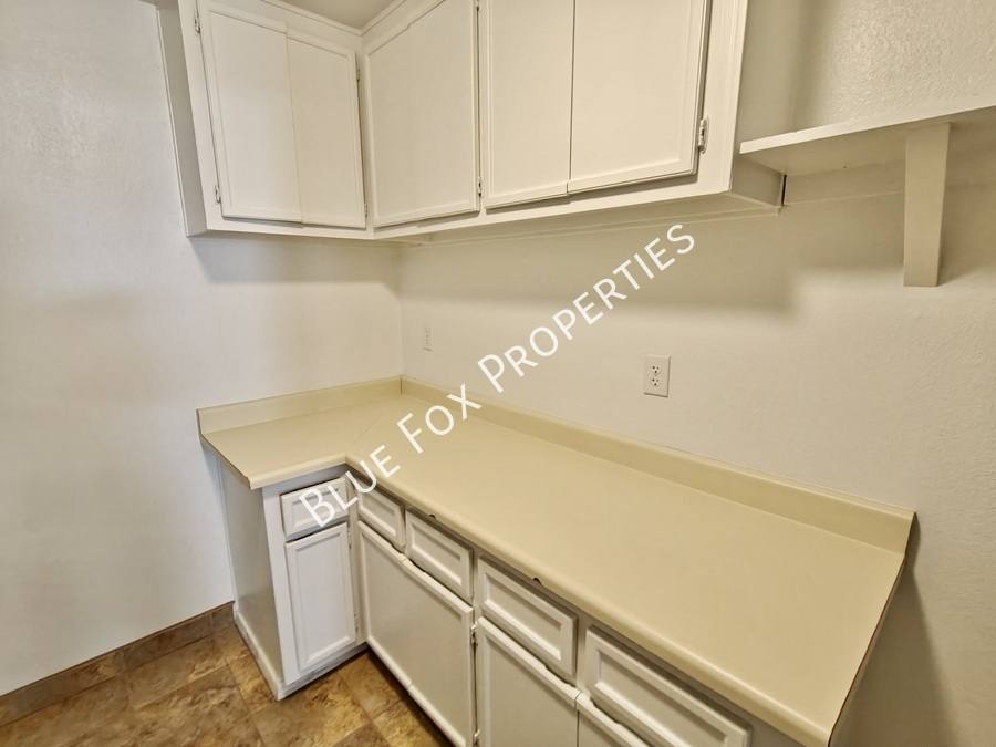 Townhouse for rent at 880 E Peppergrass Lane, Tucson, AZ 85719