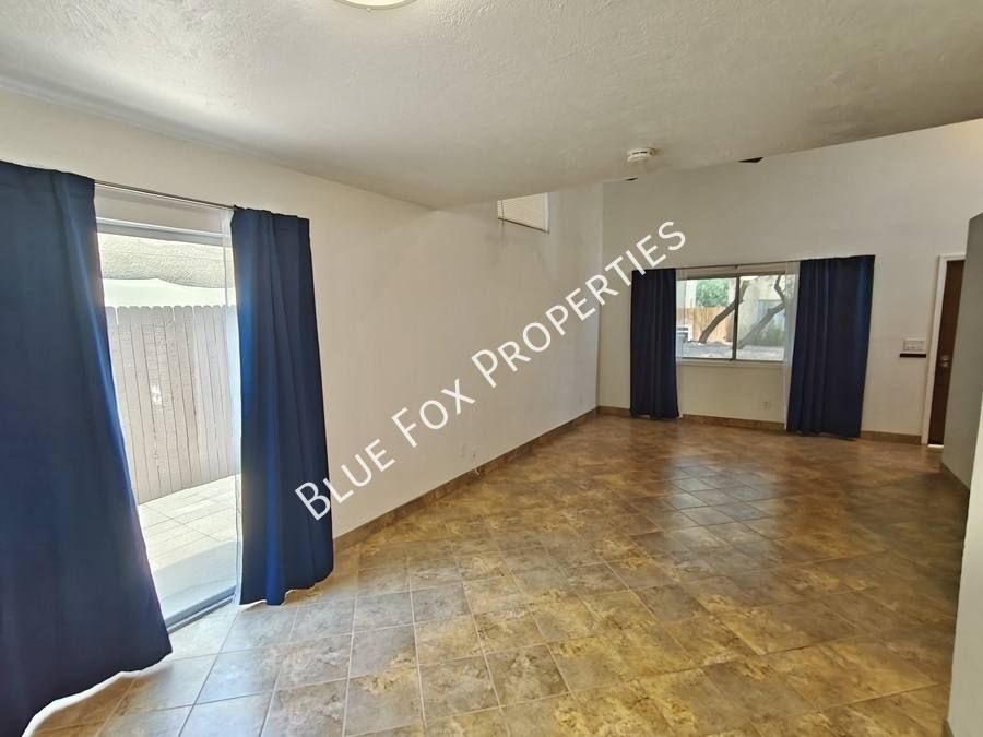 Townhouse for rent at 880 E Peppergrass Lane, Tucson, AZ 85719