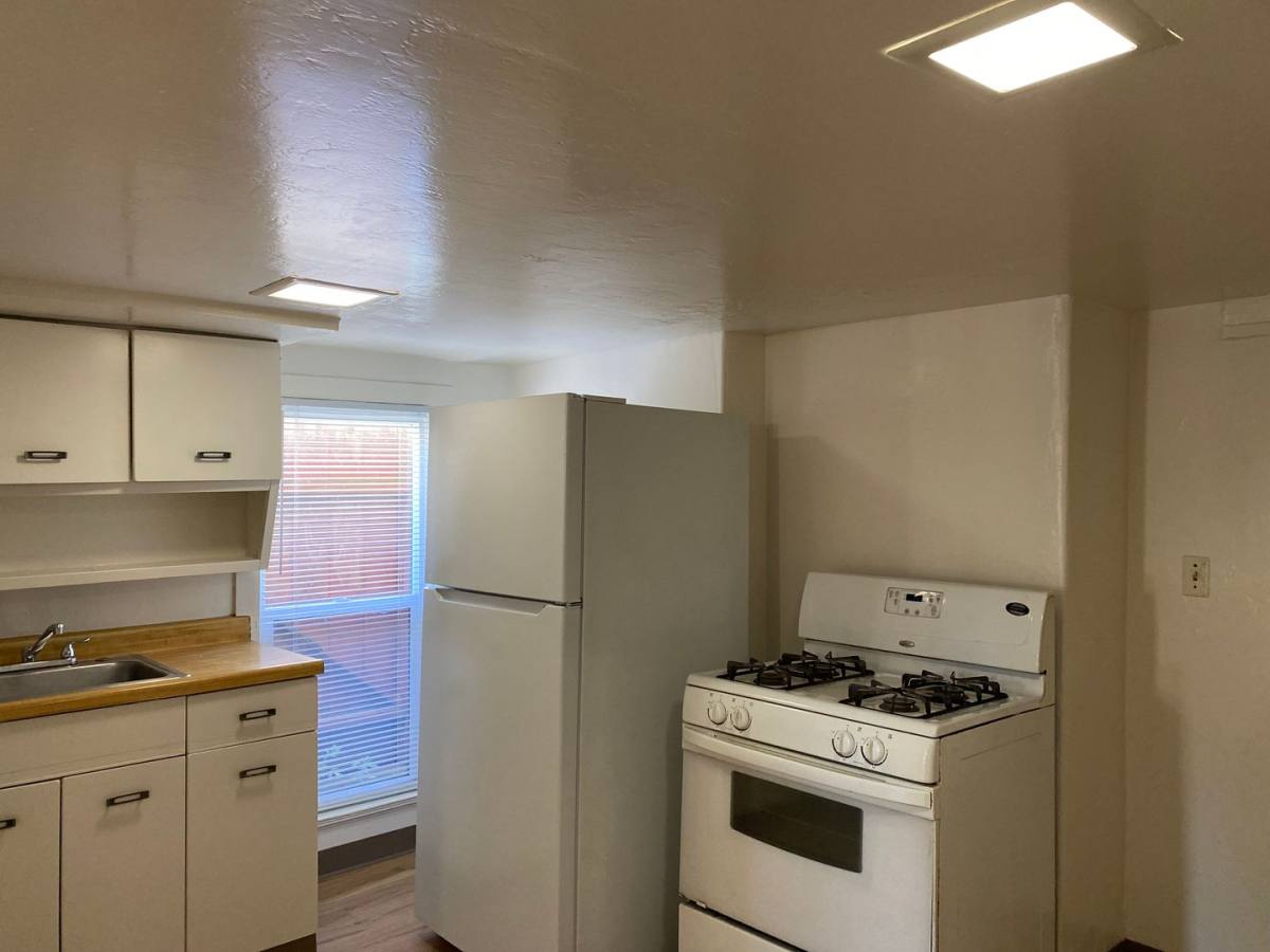 Apartment for rent at 2008 Pacific Ave, Alameda, CA 94501