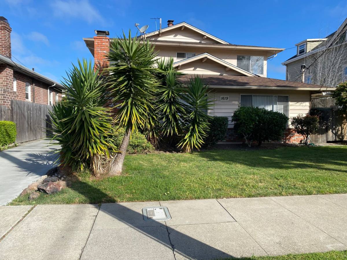 Apartment for rent at 1619 Broadway, Alameda, CA 94501