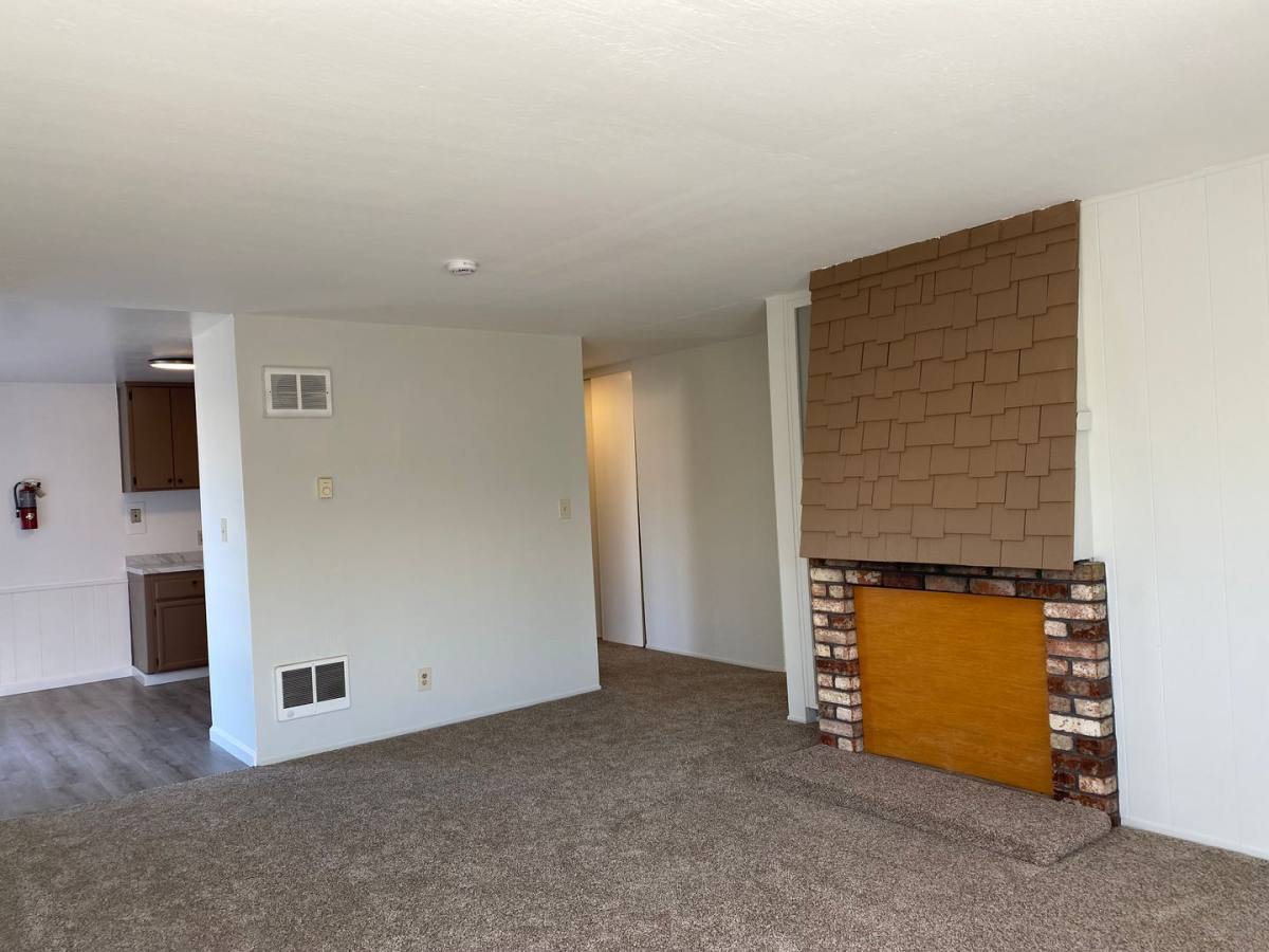 Apartment for rent at 1619 Broadway, Alameda, CA 94501