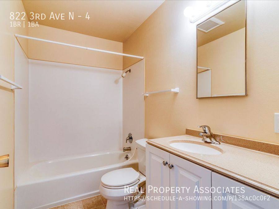 Apartment for rent at 822 3rd Ave N #4, Seattle, WA 98109