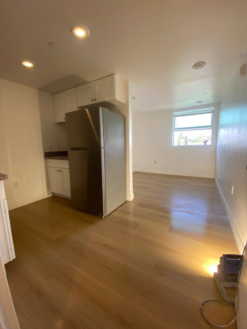 Apartment for rent at 4325 S Main St, Los Angeles, CA 90003