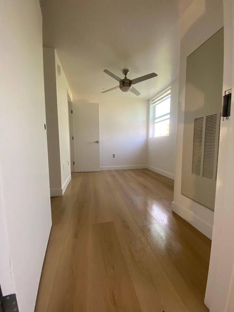 Apartment for rent at 4325 S Main St, Los Angeles, CA 90003