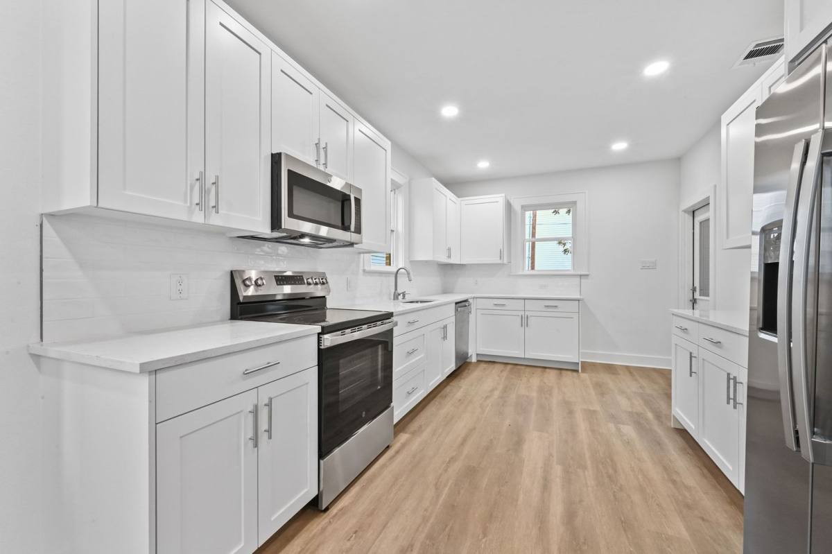 House for rent at 910 W 22nd 1 2 St, Austin, TX 78705