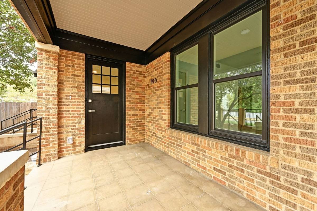 House for rent at 910 W 22nd 1 2 St, Austin, TX 78705