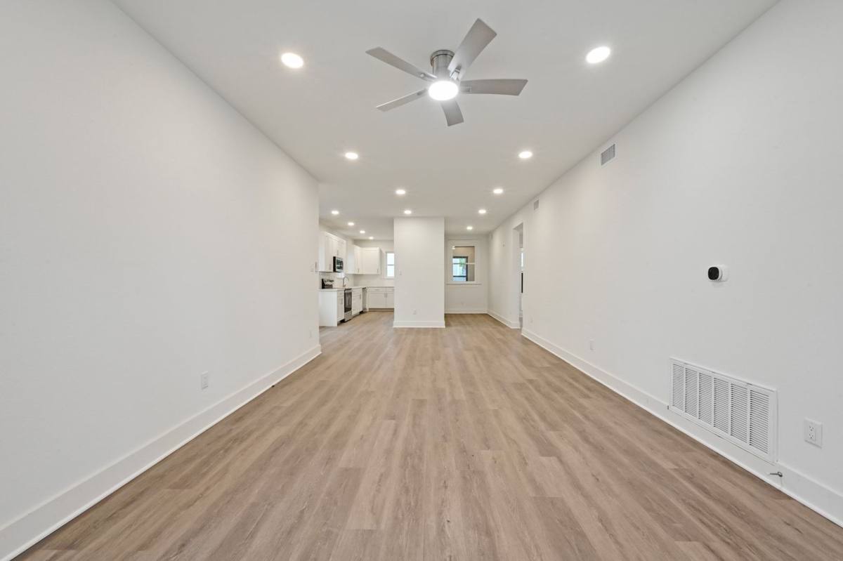 House for rent at 910 W 22nd 1 2 St, Austin, TX 78705