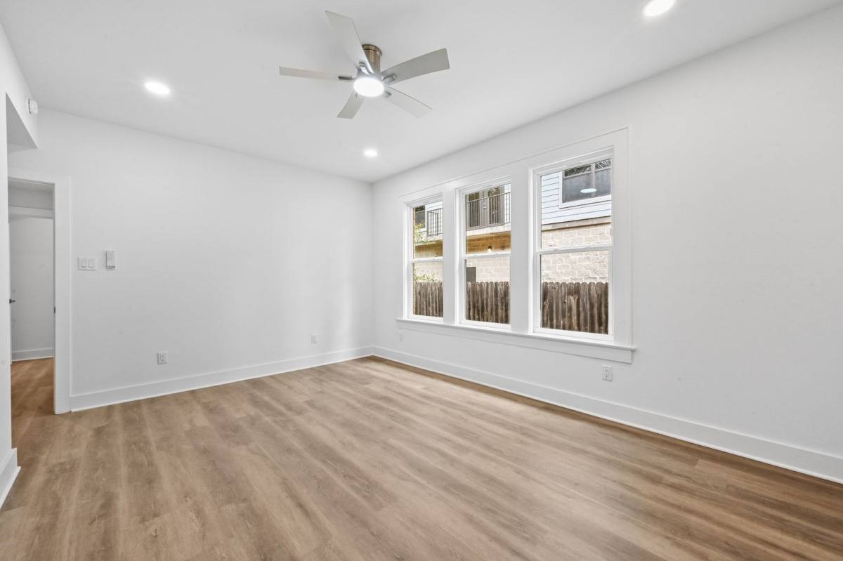 House for rent at 910 W 22nd 1 2 St, Austin, TX 78705