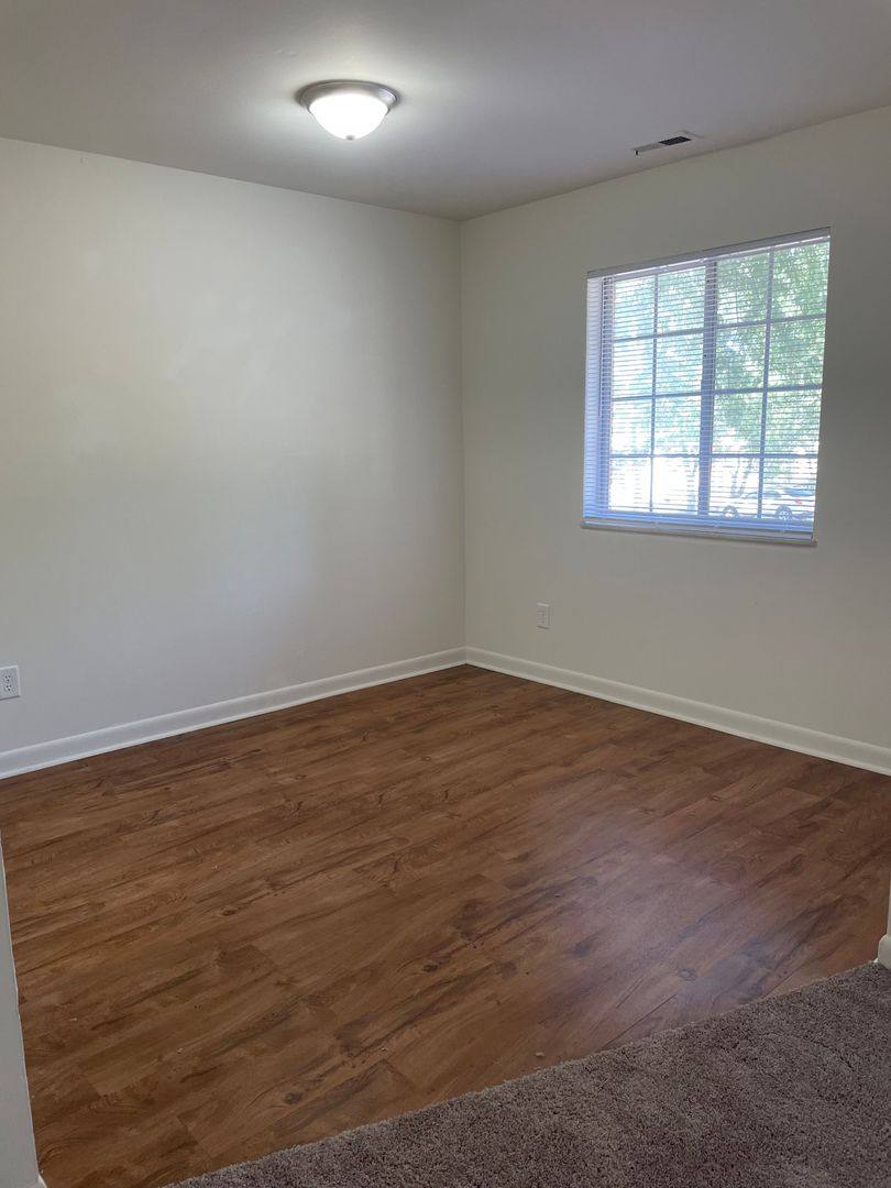 Apartment for rent at 200-301 Jamestown Circle, Dayton, OH 45458