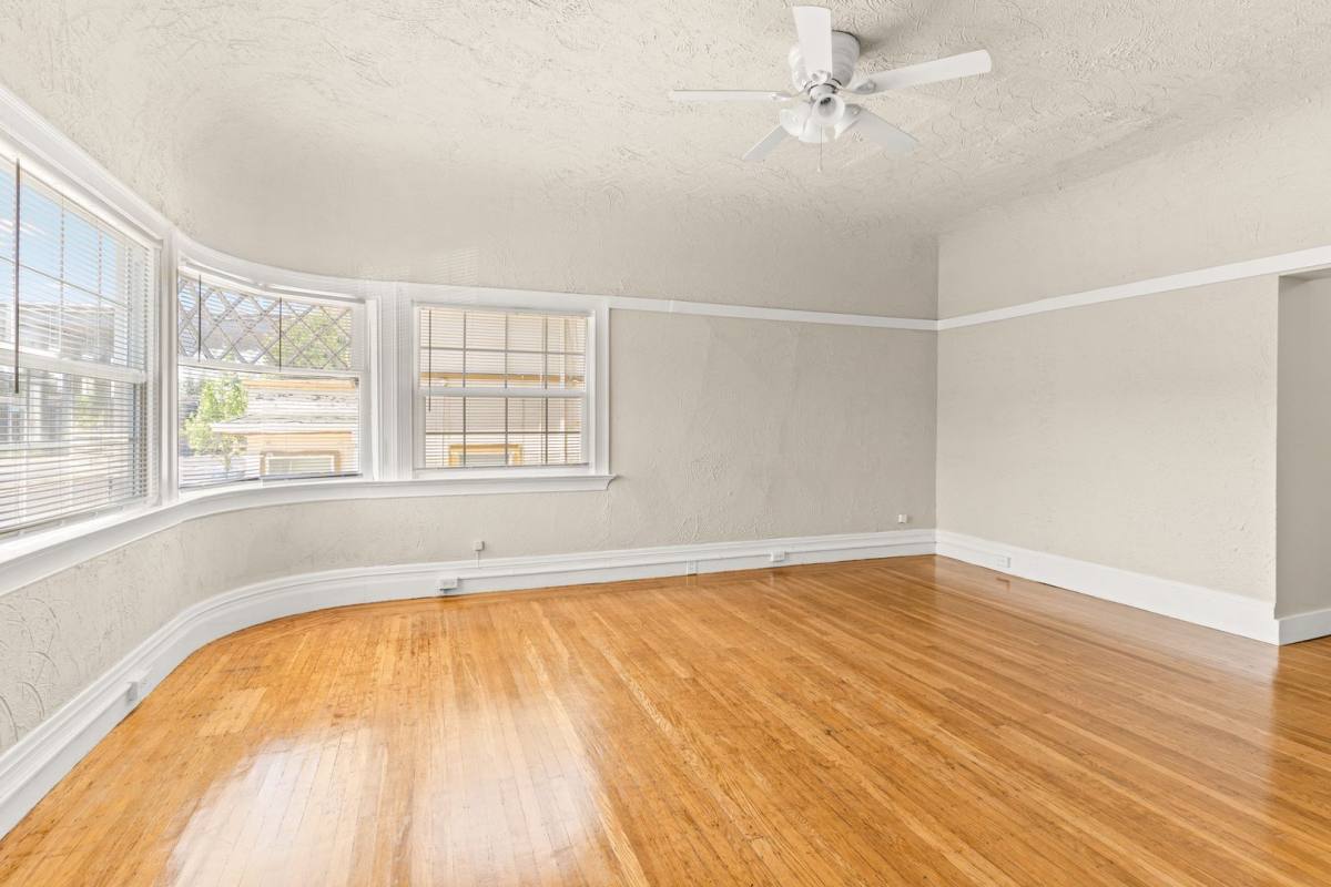 Apartment for rent at 514 W Macarthur Blvd #3, Oakland, CA 94609