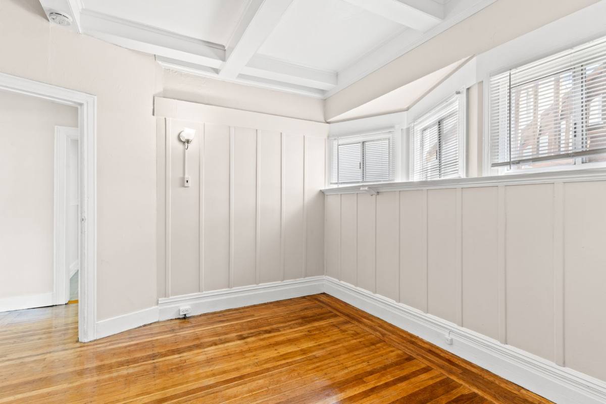 Apartment for rent at 514 W Macarthur Blvd #3, Oakland, CA 94609