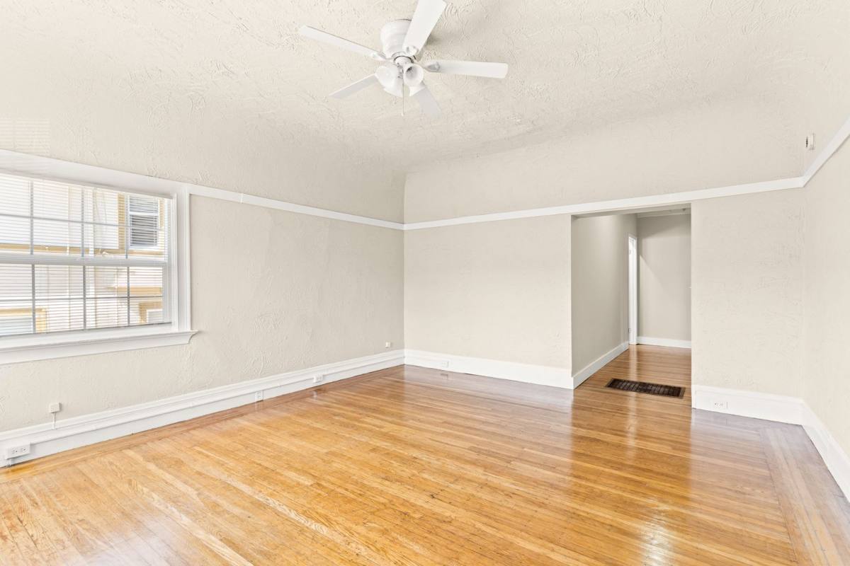 Apartment for rent at 514 W Macarthur Blvd #3, Oakland, CA 94609