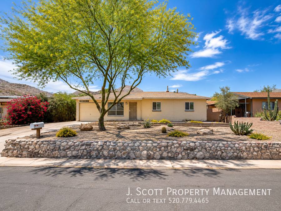 924 W Mercer Lane, Phoenix, AZ 85029