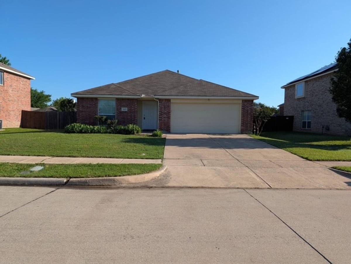 House for rent at 4415 Ashbury Lane, Mansfield, TX 76063