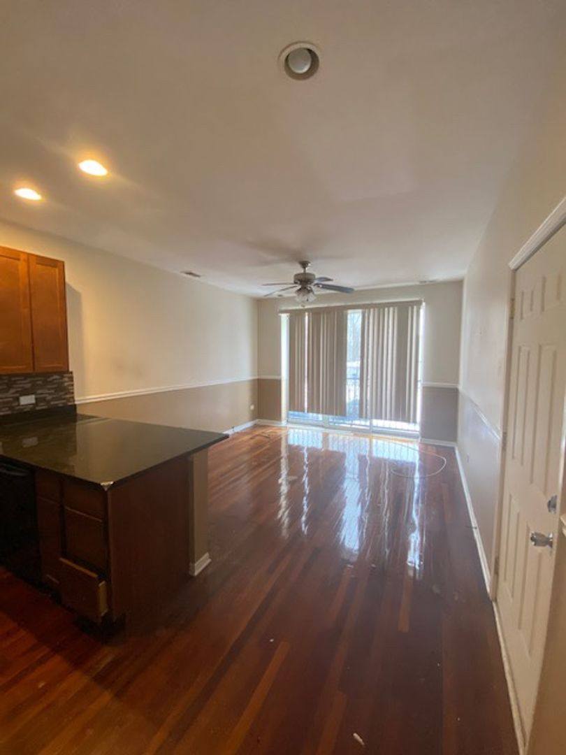 Apartment for rent at 7654 S Colfax Ave, Chicago, IL 60649