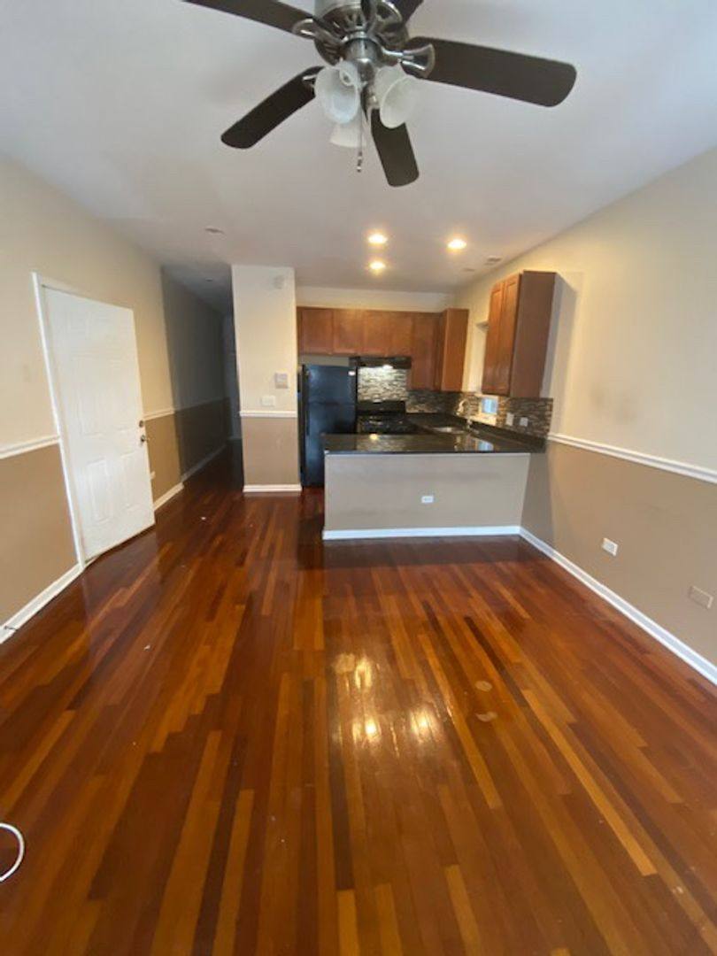 Apartment for rent at 7654 S Colfax Ave, Chicago, IL 60649