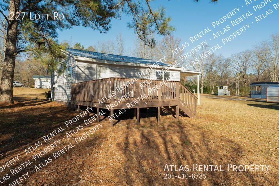 House for rent at 227 Lott Rd, Hartselle, AL 35640