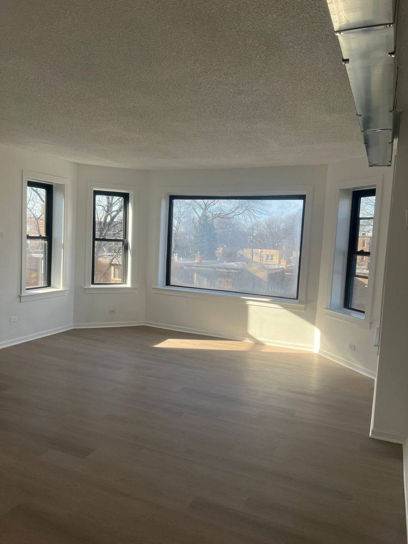 Apartment for rent at 8445 S Ingleside Ave, Chicago, IL 60619