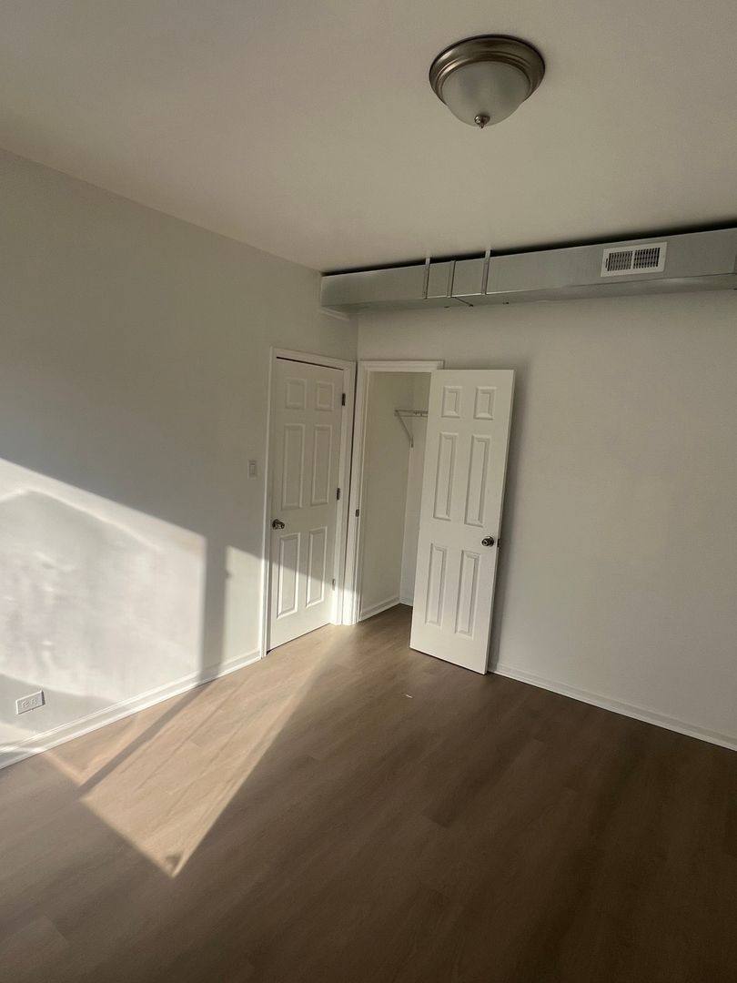 Apartment for rent at 8445 S Ingleside Ave, Chicago, IL 60619