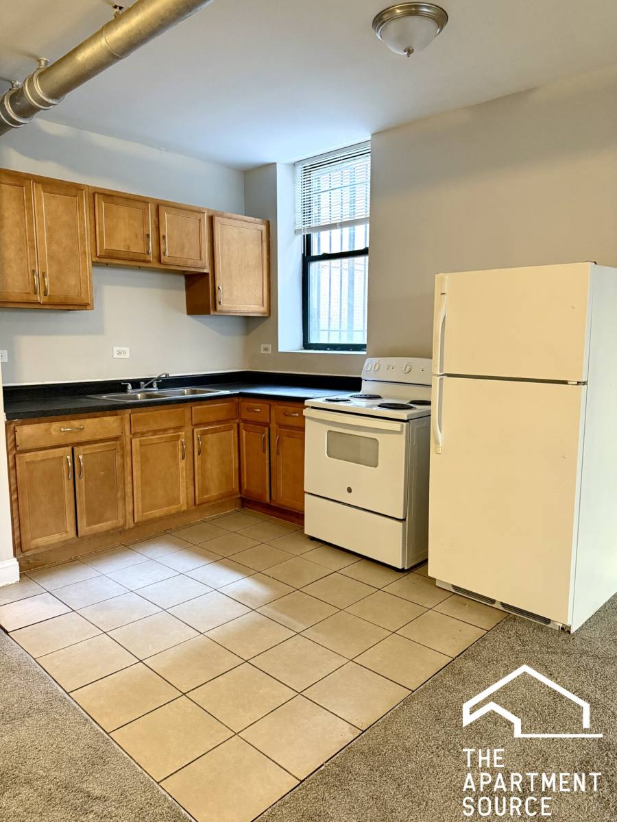 Apartment for rent at 2211 E 69th St #G, Chicago, IL 60649