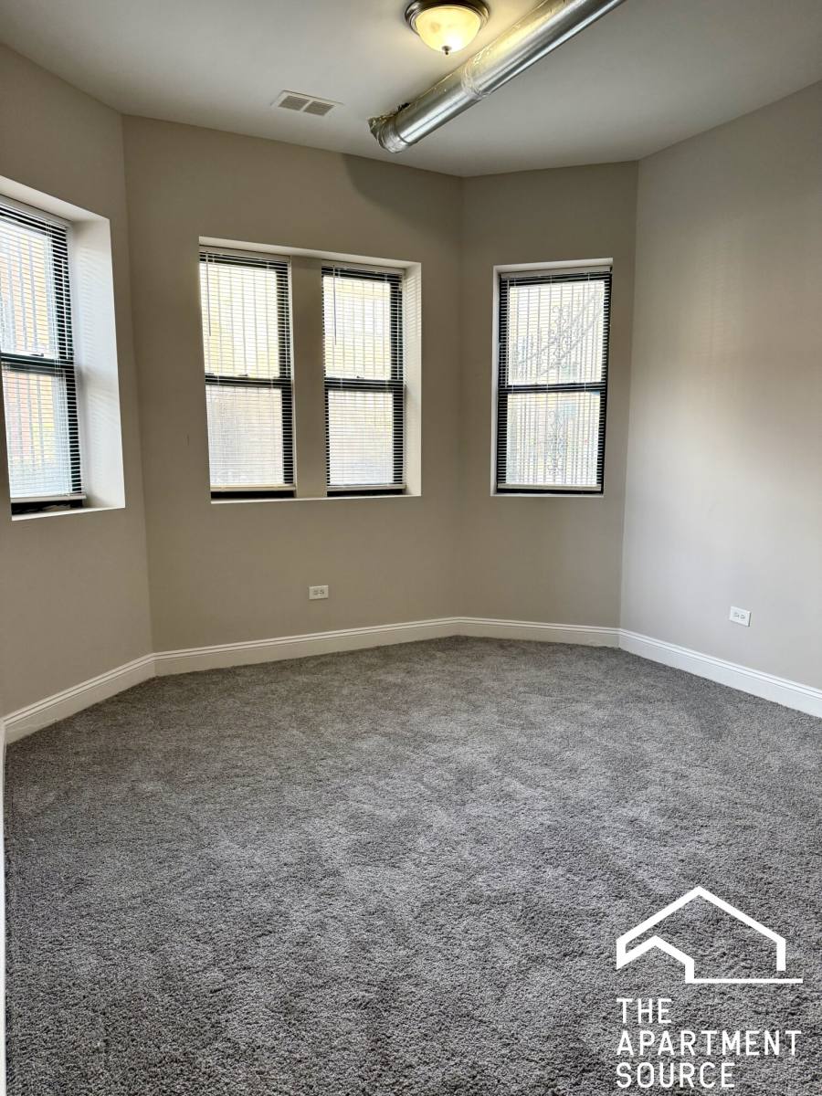 Apartment for rent at 2211 E 69th St #G, Chicago, IL 60649