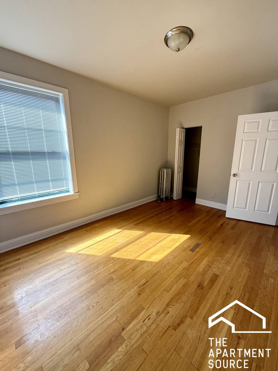 Apartment for rent at 2211 E 69th St #3, Chicago, IL 60649