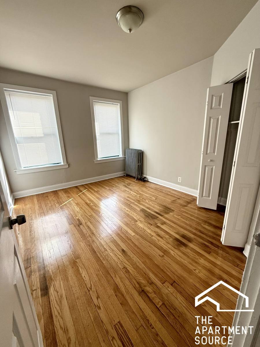 Apartment for rent at 2211 E 69th St #3, Chicago, IL 60649