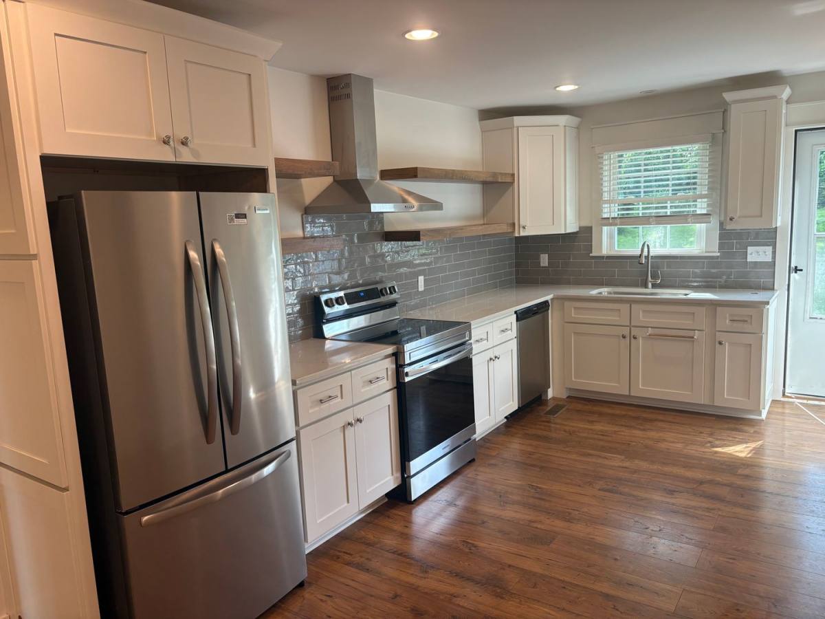 Apartment for rent at 51 Brookwood Terrace, Nashville, TN 37205