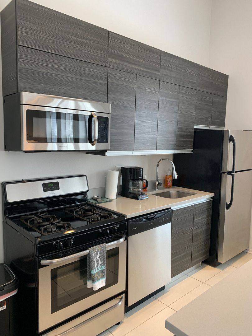 Apartment for rent at 30 E Roosevelt Rd #805, Chicago, IL 60605