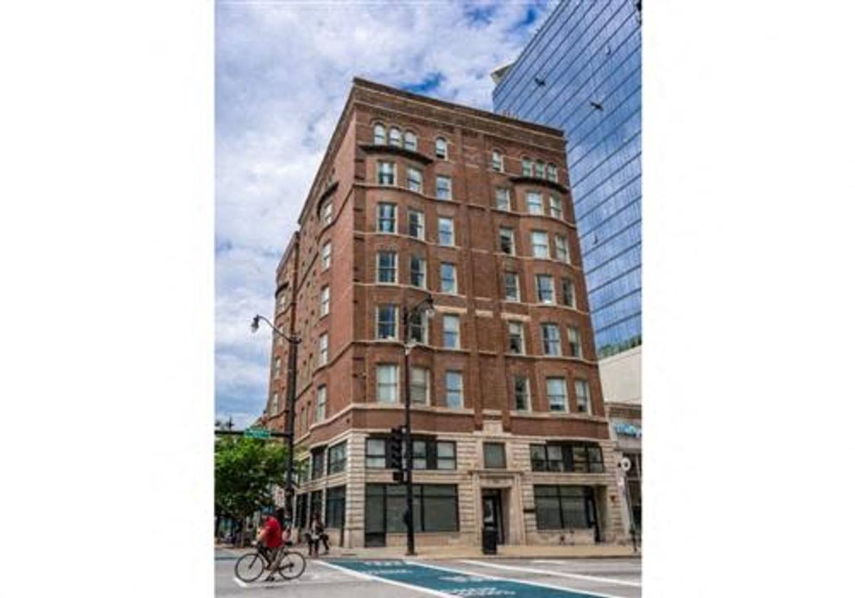 Apartment for rent at 30 E Roosevelt Rd #805, Chicago, IL 60605