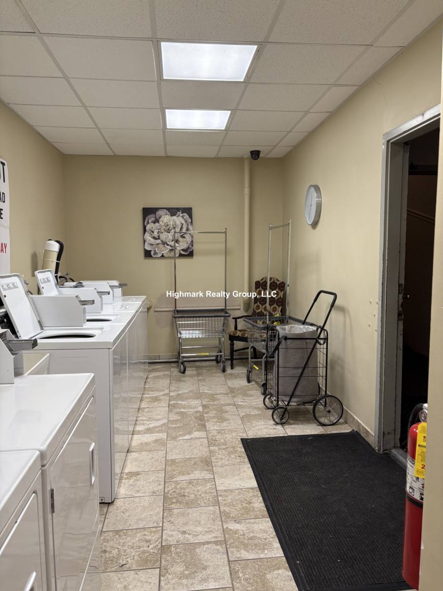 Apartment for rent at 839 W Sheridan Rd #602, Chicago, IL 60613